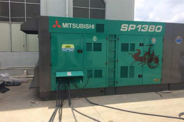 兴隆为什么有些柴油发电机组的输出电压可以调节？