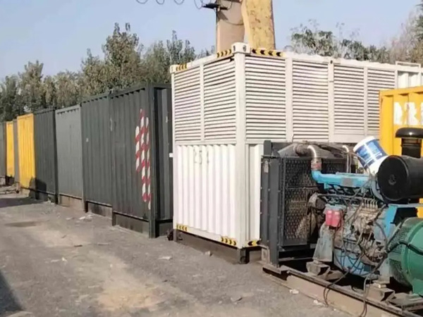 兴隆200KW柴油发电机机组每小时油耗是多少？