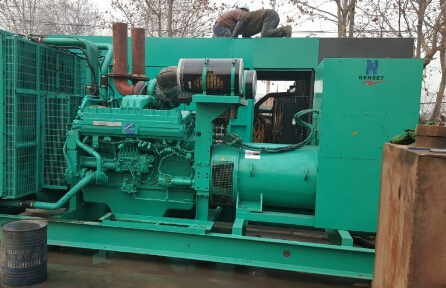 兴隆发电机组如何判断水冷式机油散热器内部是否需要清洗？